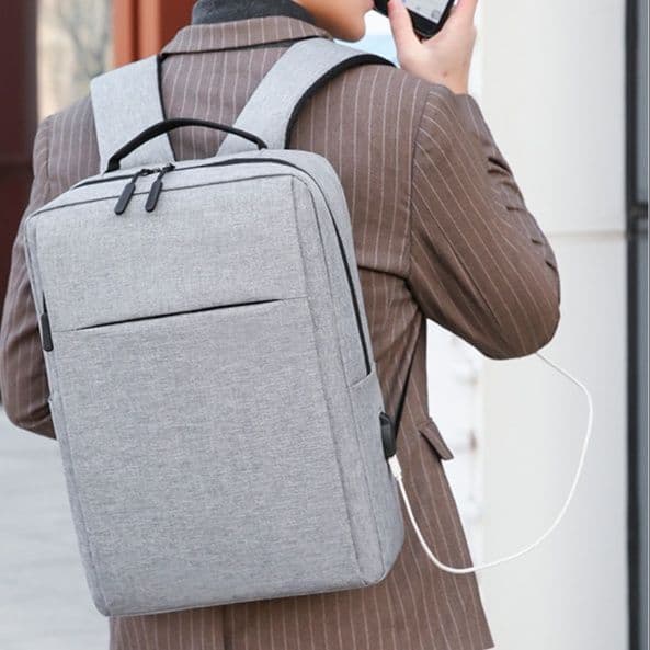 大容量リュック スクエアフォルム 多機能ビジネスリュック