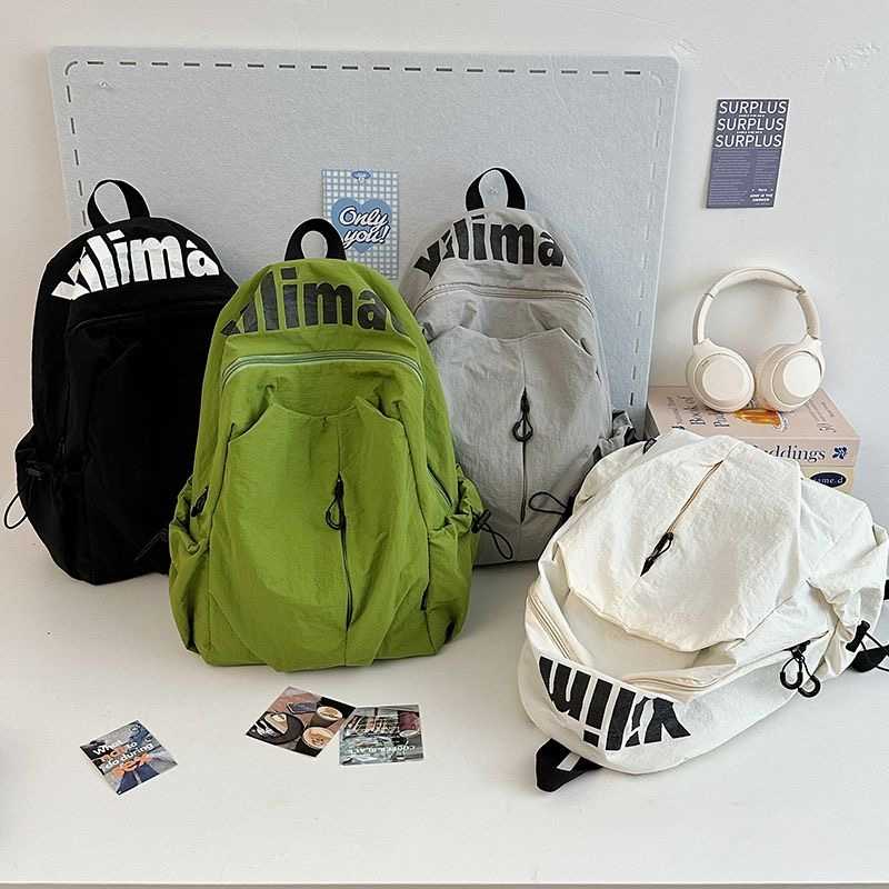 大容量リュック ゆったり収納学生リュック