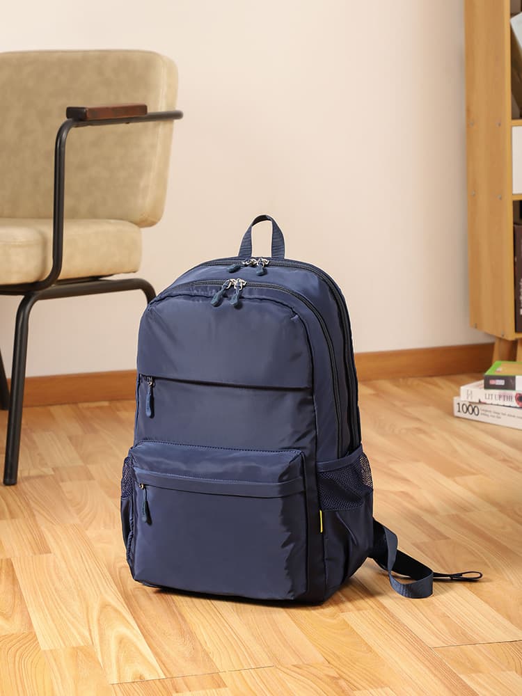 大容量リュック 多機能ポケット付き学生リュック