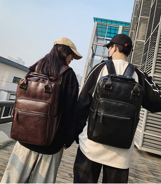 男女兼用レザー調大容量リュックサック軽量通勤通学鞄